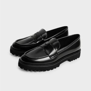 NWT Charles and Keith Chunky Penny Loafers - Size 10 (EU 40) runs small!!